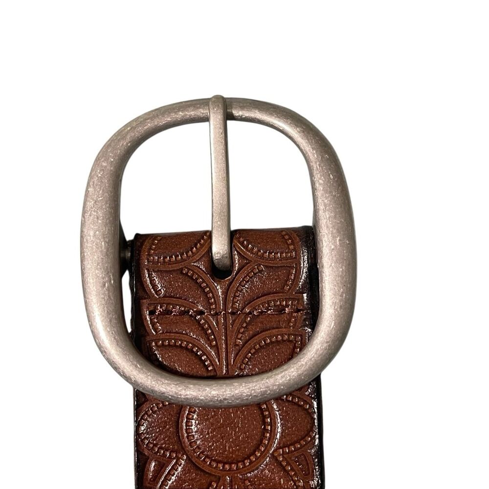 Fossil Women’s Pewter Leather Belt Laser Cutouts Bohemian size Medium - Picture 7 of 12